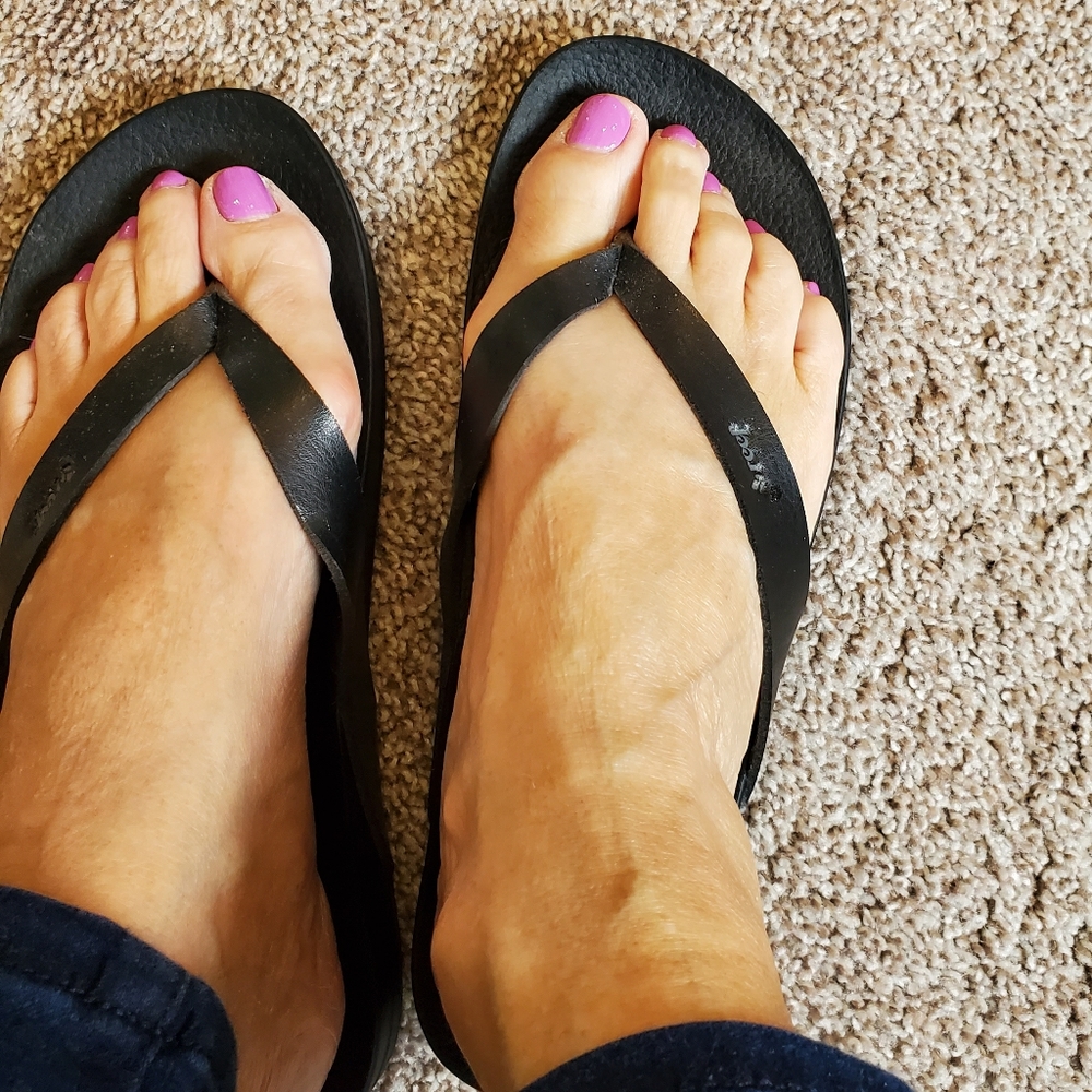 Sandles